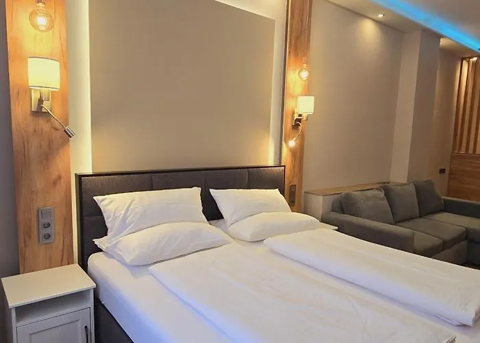 Elegance Lux Living 214